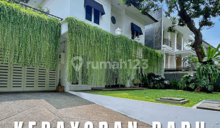 CONTEMPORARY MODERN HOUSE TIRTAYASA KEBAYORAN BARU, PRIME AREA