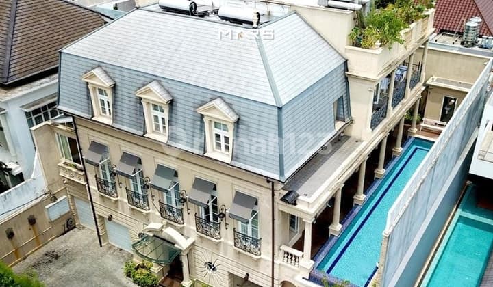 EUROPEAN CLASSIC HOUSE SELONG KEBAYORAN BARU SIAP HUNI LOKASI TENANG, RINDANG