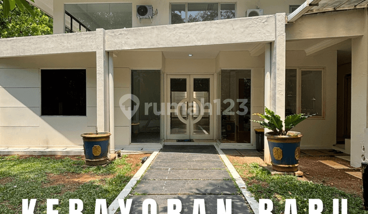 MODERN HOUSE KEBAYORAN BARU HOOK READY TO OCCUPY, SPACIOUS BALCONY YARD