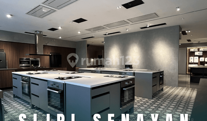 BRAND NEW COMMERCIAL BUILDING SLIPI, PRIME AREA, PARKIRAN LUAS