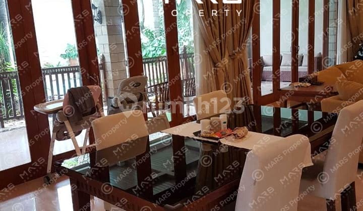 Murah Rumah Mewah Modern Tropis Mega Kuningan, Tenang Prime Lokasi