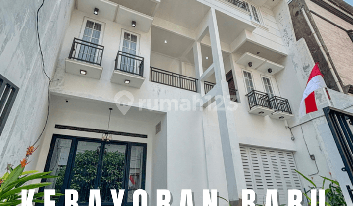 Modern House Kebayoran Baru 3 Lantai Strategis
