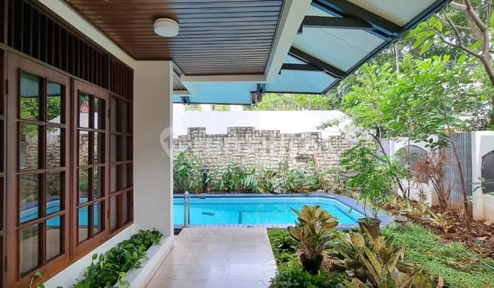 RUMAH MEDITERANIA GATOT SUBROTO JAKARTA SELATAN TERAWAT, DALAM KOMPLEK DEKAT SCBD DAN SUDIRMAN