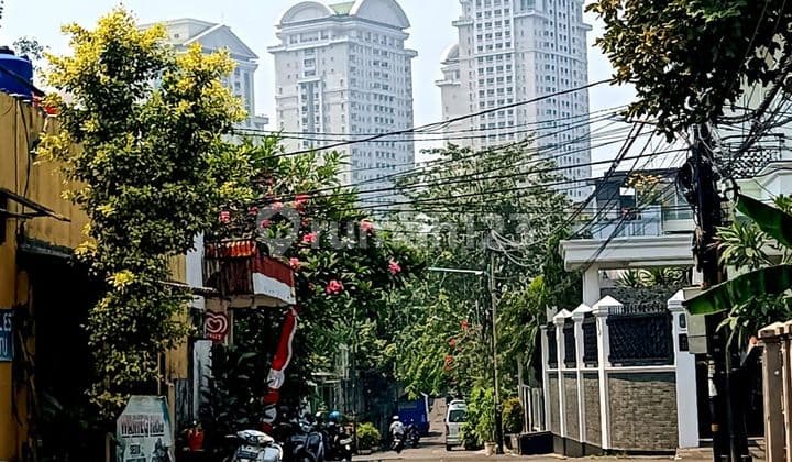 House with SHM and Pavilion in Permata Hijau, Jakarta