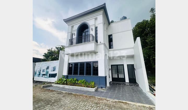Rumah Stylish Eropa Modern Siap Huni di Godean Sleman
