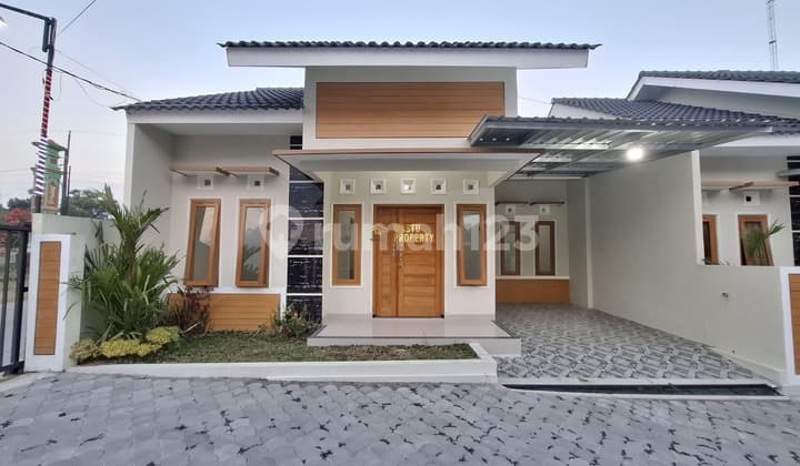 Rumah Besar Tanah Luas Siap Huni di Kadisoka Kalasan