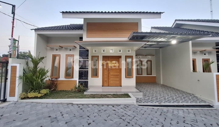 Rumah Besar Tanah Luas Siap Huni di Kadisoka Kalasan