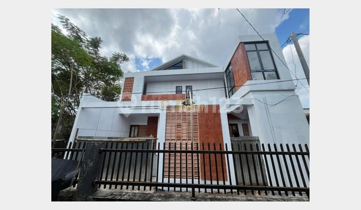 2-Story New Furnished Boarding House in Depok Near Pakuwon Mall Jogja