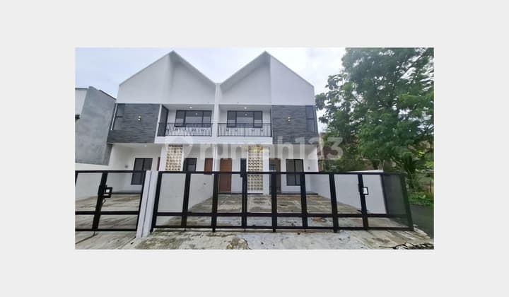 Cheap Scandinavian 2-Story House Near Waterboom Jogja