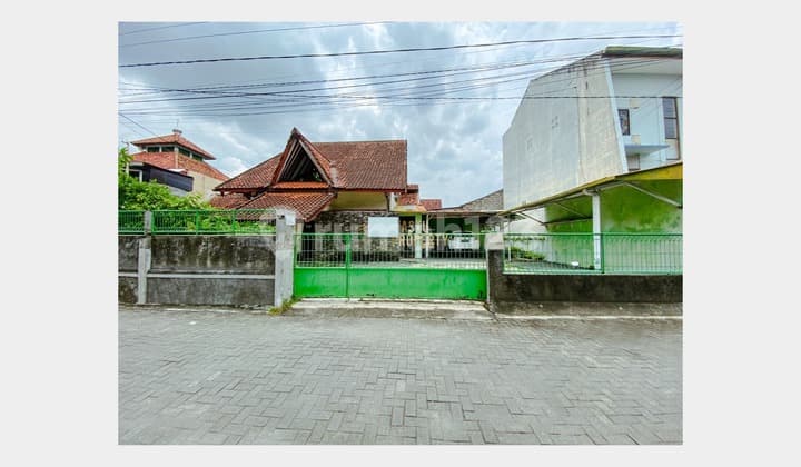Rumah Besar 2 Lantai Dekat Malioboro di Pusat Kota Jogja