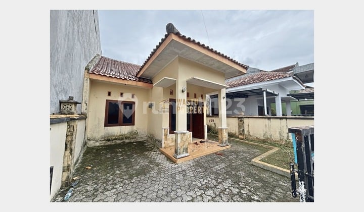 Rumah Second di Berbah Sleman, Siap Huni Dekat Jec