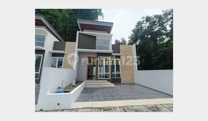 Rumah Fasad Modern Siap Huni di Ngaglik, Dekat Uii Jogja
