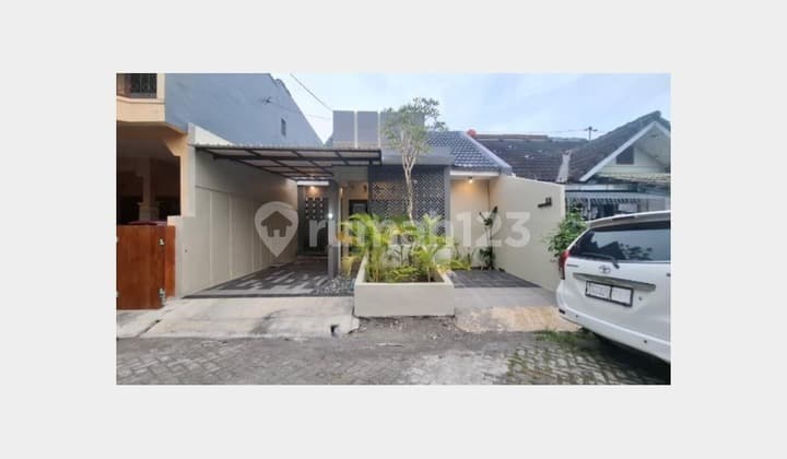 Here you go:
Well-Maintained 4-Bedroom House in Wedomartani, Near SD Model Sleman
