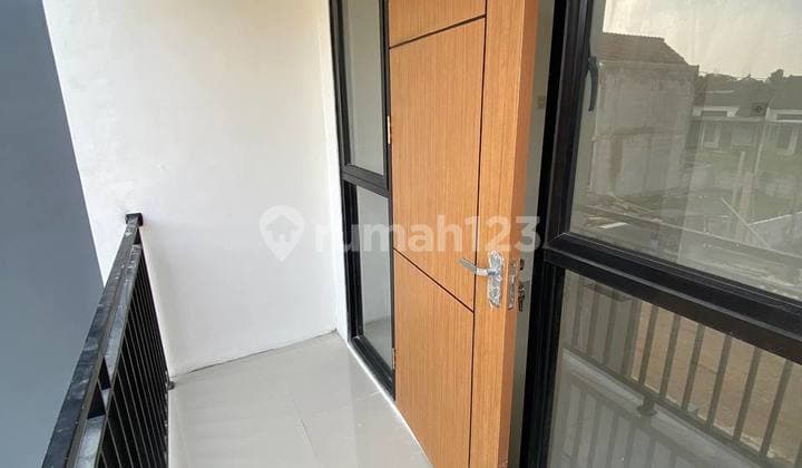 Rumah Konsep Mezzanine Balkon Harga 400jtan 3Km ke Stasiun Depok