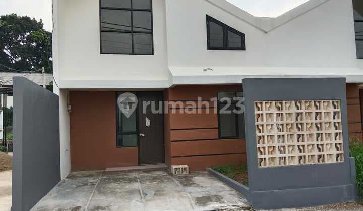 Rumah Baru Konsep Mezzanine Semi 2 Lantai Di Dekat Stasiun Depok