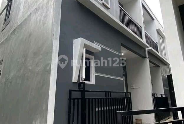 Rumah Siap Huni 2 Lantai 3 Kamar Tidur Di Jagakarsa Dekat Stasiun Lenteng