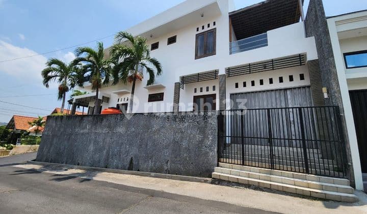 Dijual Rumah posisi hook di Wologito Kalibanteng Semarang Barat