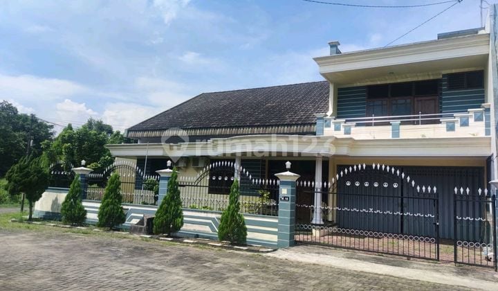 2-story house ready to occupy