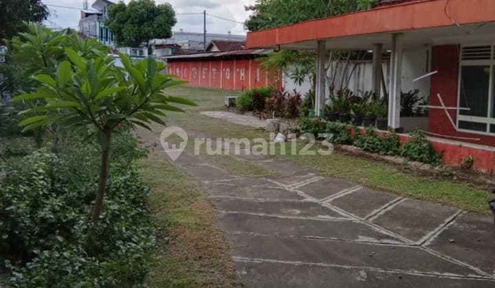 Rumah Tengah Kota Jember