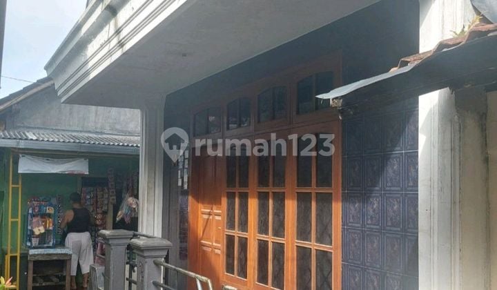Rumah Perkampungan Pusat Kota