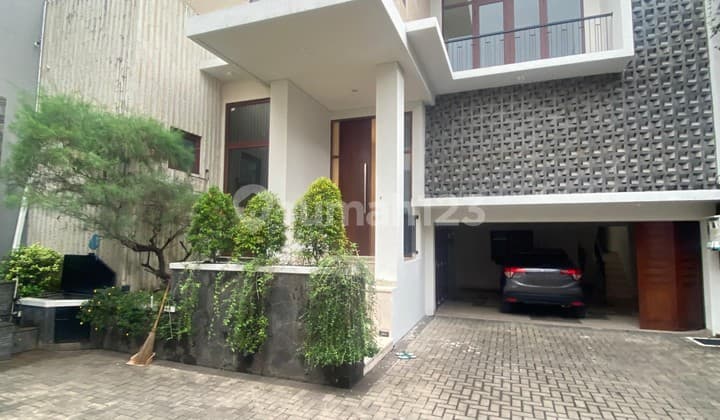 For Sale Classy Apartment Sudirman Residence, South Jakarta