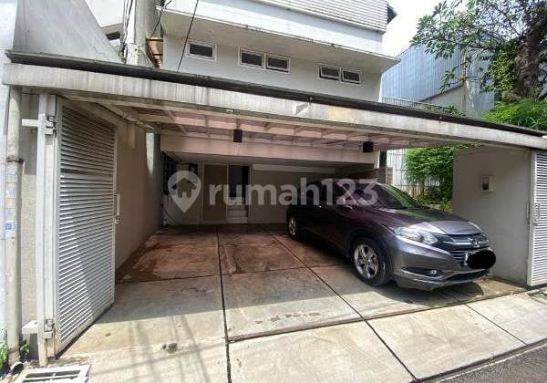 For Rent Modern House Furnished With S.pool In Elite Senopati