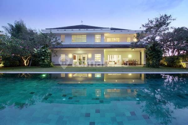 For Sale Freehold The Stunning And Luxury Villa With Rice Field View In Umalas, Bali