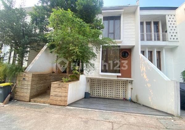 Rumah Minimalis Modern di Townhouse Lebak Bulus Dekat Shabuhaci