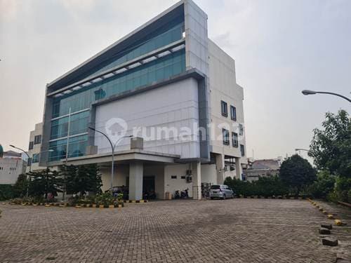 Disewa Gedung Kantor 4 LT Lokasi Strategis di Kp. Melayu Flyover 300 Meter ke Bypass Pasar Gembrong, 10 Menit ke Mall Kota Kasablanka, Jakarta Timur