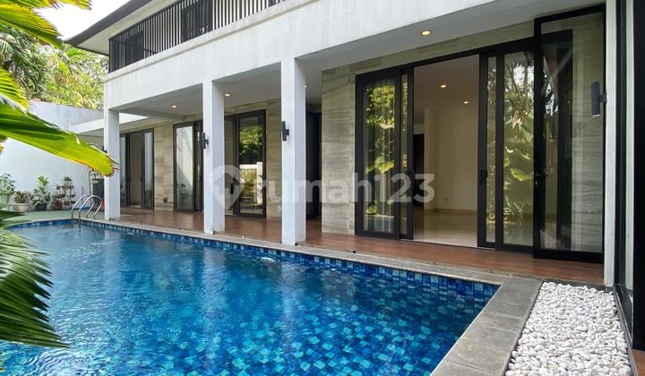Dijual Rumah Cantik Siap Huni di Compound Hijau Kemang yang Tenang, 10 Menit ke Tol Gate Tb Simatupang