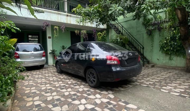 Dijual Rumah Kos 14 Kamar, 3 LT di Area Strategis, Best Lok 5 Menit ke Kuningan, Mampang Prapatan Jaksel