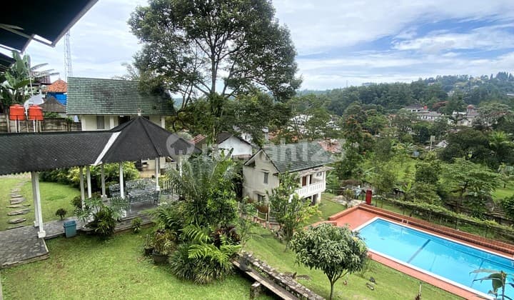 Dijual Villa Dengan Pemandangan yang Sangat Indah di Megamendung Bogor, Hanya 15 Menit Dari Exit Toll Ciawi
