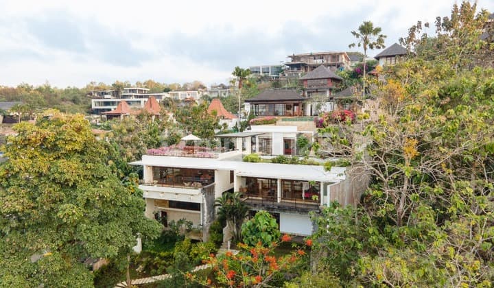 For Sale Luxury Villa With Ocean View In Beverly Hills Of Jimbaran Bali