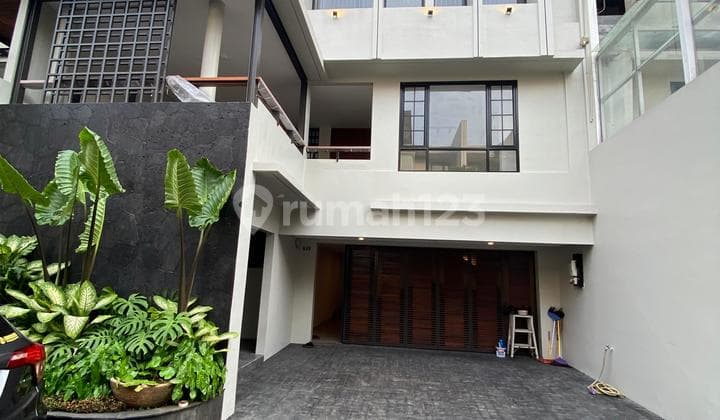 Dijual Luxury Townhouse Di Belakang Citos Cilandak Jakarta Selatan