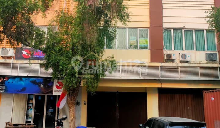 Dijual Ruko 2,5 Lantai Malibu Bsd Samping Jalan Raya Selangkah Itc Bsd, 5 Menit Ke Bsd Plaza, 5 Menit Ke Taman Kota Bsd, 10 Menit Ke Pasar Modern Bsd, 15 Menit Ke Tol