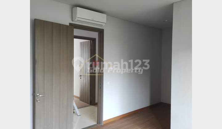 Rumah 2 Lantai + Attic Room Full Renovasi Cluster Green Wich BSD