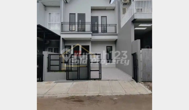 Renovated New House Kencana Loka BSD Close to Toll Road, Rawa Buntu Train Station, Busy Area