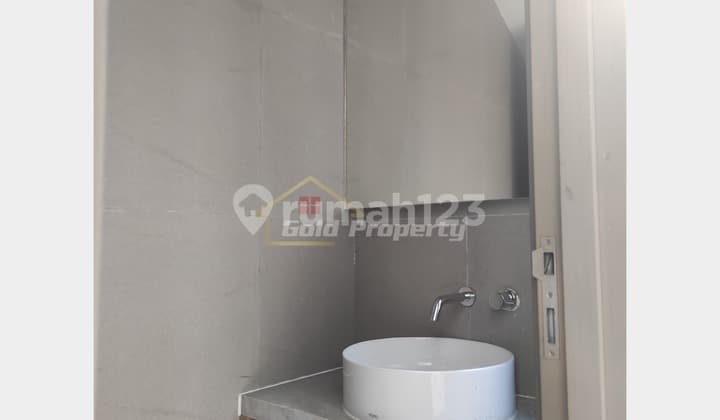 Rumah 2 Lantai + Attic Room Full Renovasi Cluster Green Wich BSD