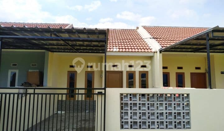 Rumah terjangkau dan terlaris dekat STT Telkom dan tol Buahbatu