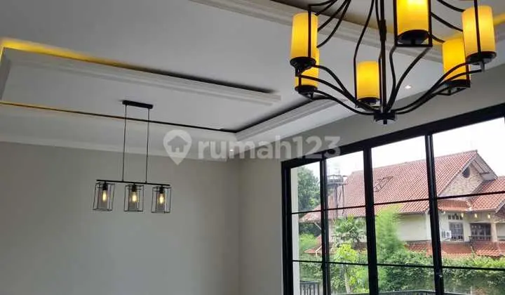 Sale! Rumah Baru Asri Mewah Pinggir Jalan Lb 300m2 Fasilitas Mewah Sisa 1 Cuma 4 M Cocok Milenial Lokasi Jakarta Selatan