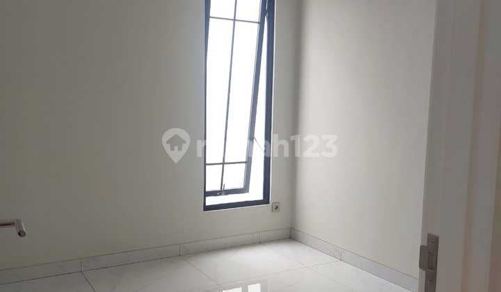 Dijual Rumah Baru Siap Huni 2 Lantai di Cluster Jasmia Scg Summarecon Crown Gading Bekasi