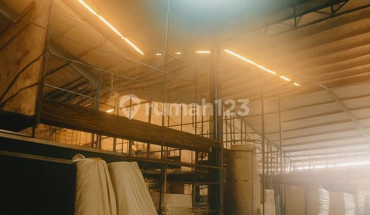 Disewakan gudang luas dan siap pakai di lokasi strategis - Jl. Raya Bekasi Km.28, Harapan Jaya, Bekasi Utara.
