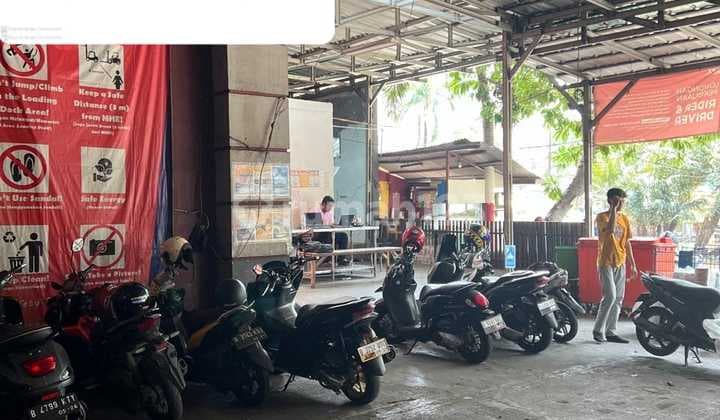 For Rent: Commercial Center Warehouse with spacious size and complete facilities, ready to use for business or goods storage.