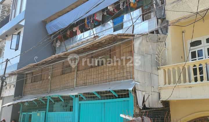 Jual Rumah Kost di Daerah Mangga Dua Square Jakarta Barat Tjn