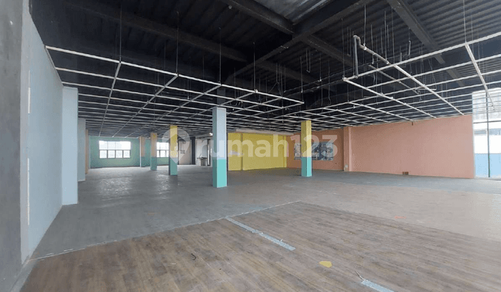 Disewakan 1 Lantai Gedung di Boulevard Gading Serpong Ncy