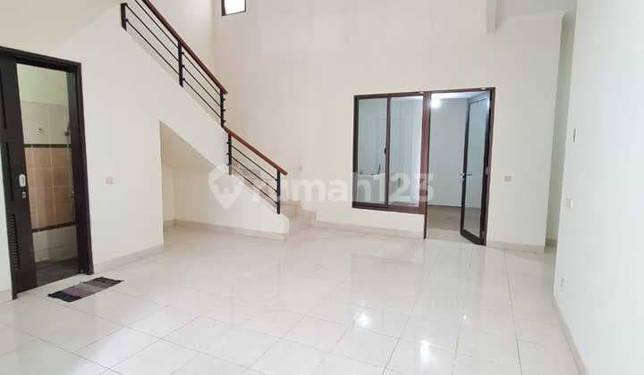 Jual Rumah Cluster Newton Harga Dibawah Pasar Gading Serpong Ade