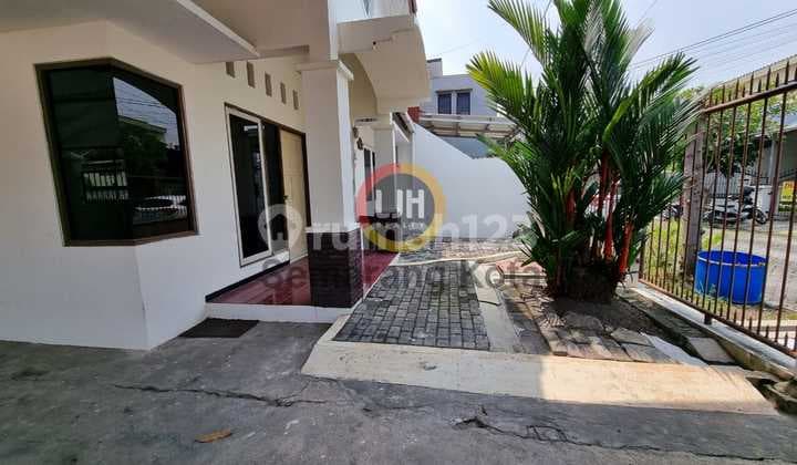 Rumah siap huni di Semarang Indah