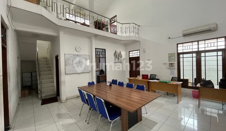 Dijual Tanah & Bangunan 2 Lantai Mangku Ring Road Utara, Lokasi Emas Kantor/Gudang