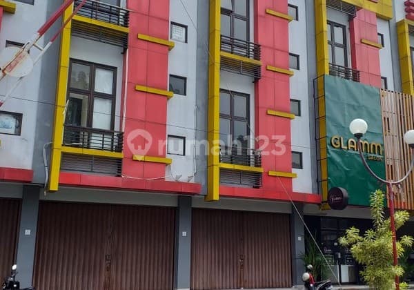 Ruko Premium di Jalan Utama Seturan,Super Strategis Dekat Kampus & Mall, Caturtunggal, Depok, Sleman