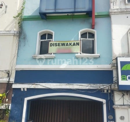 Disewakan Eksklusif Ruko 3 Lantai di Ruko Caragrande, Tepi Ring Road Utara, Sleman